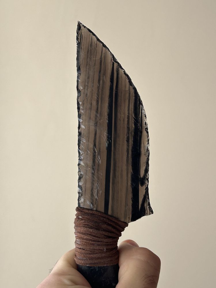 Handmade нож от обсидиан