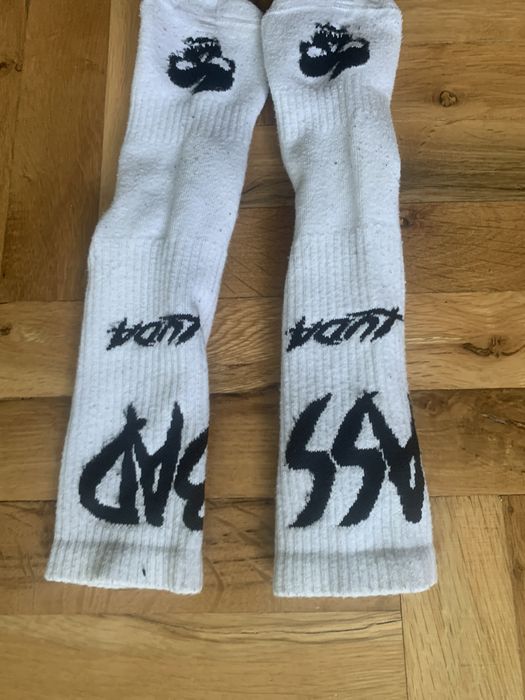 Луда чорапи бели 40-42, за повече информация пишете.