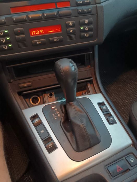 Vind BMW 320E46 automata