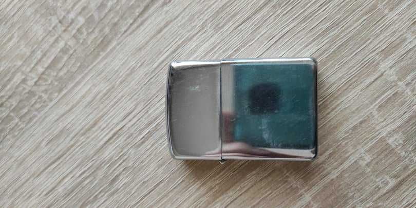 Bricheta stil zippo