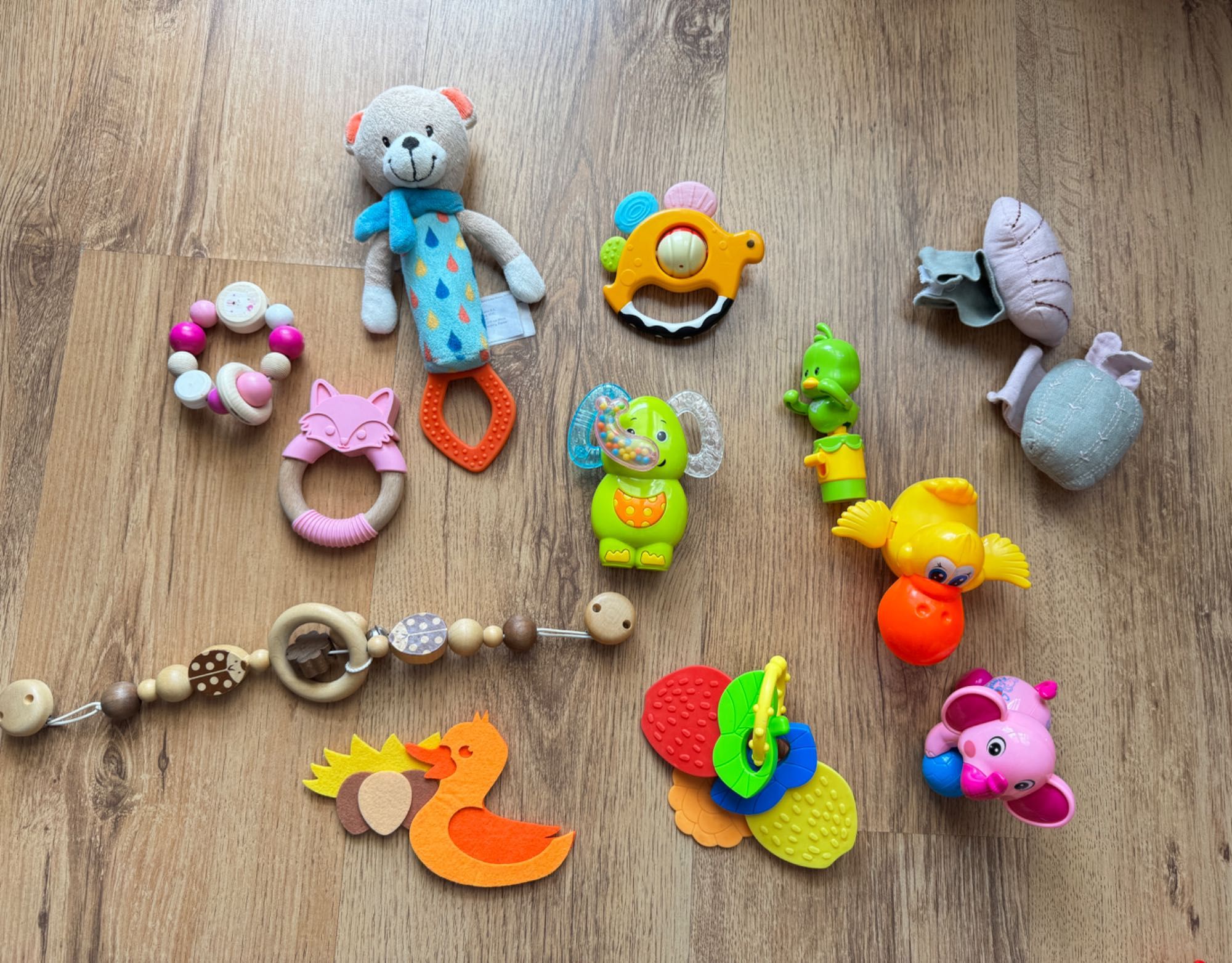 Играчки за бебе 0-12 м
