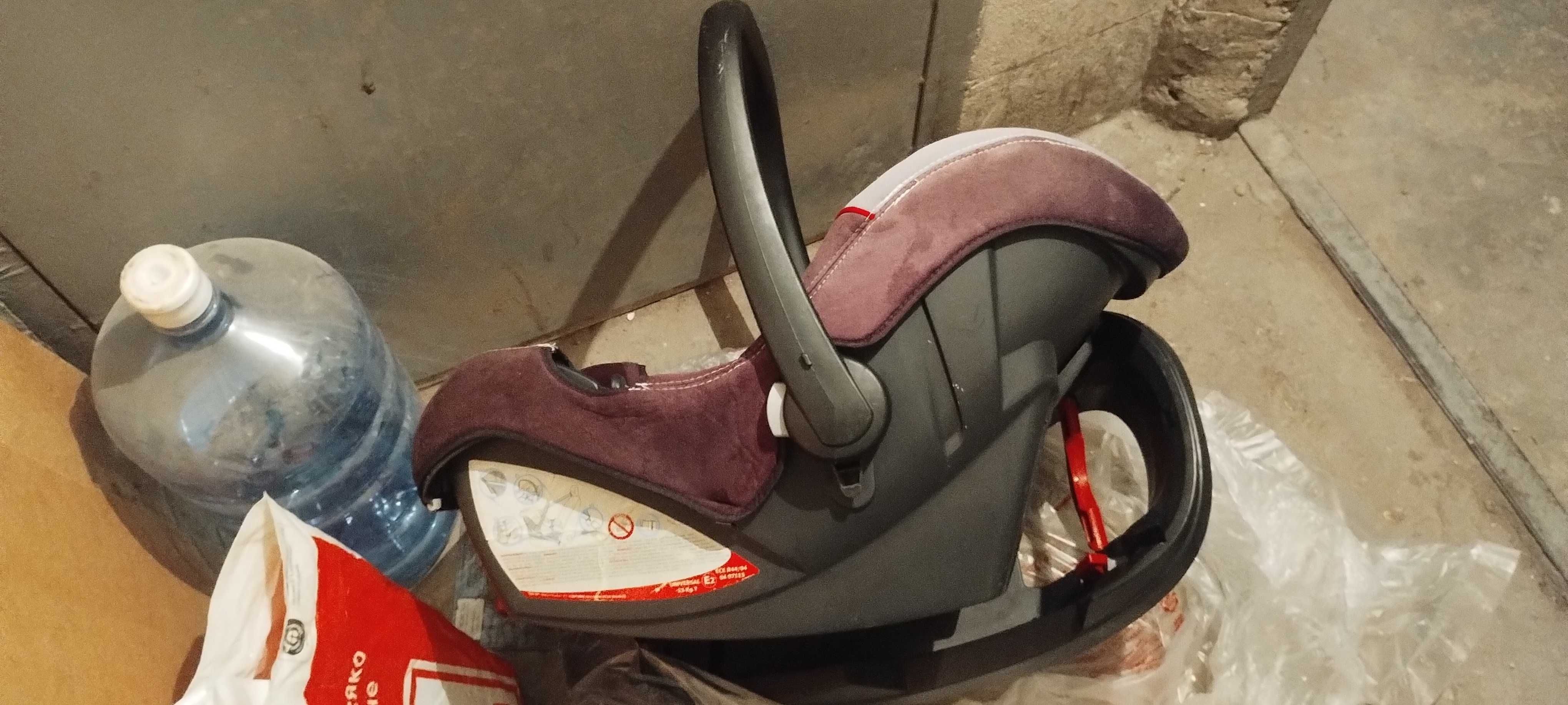 Бебешко кошче със стойка за кола