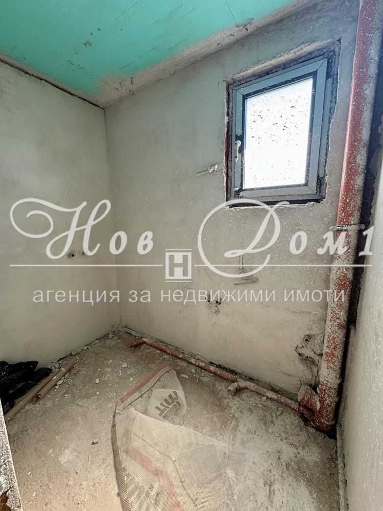 Нова двуетажна къща / Двор и 2 паркоместа / Акт 16 – декември 2025