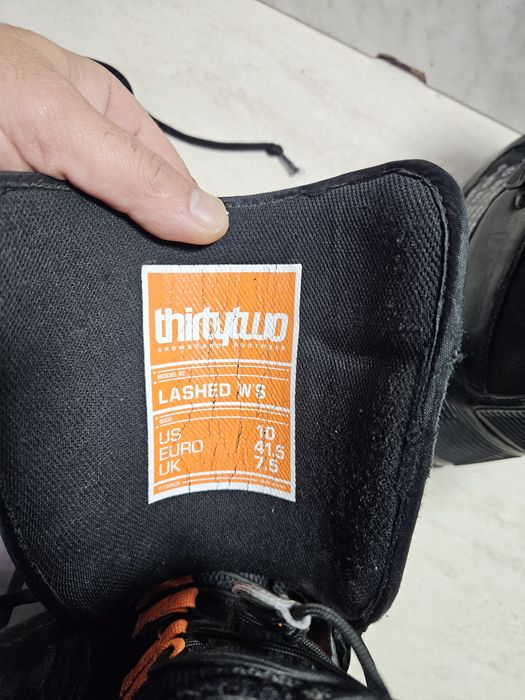 Boots 118 buti placa snowboard  Thirtytwo  mărimea  41  .