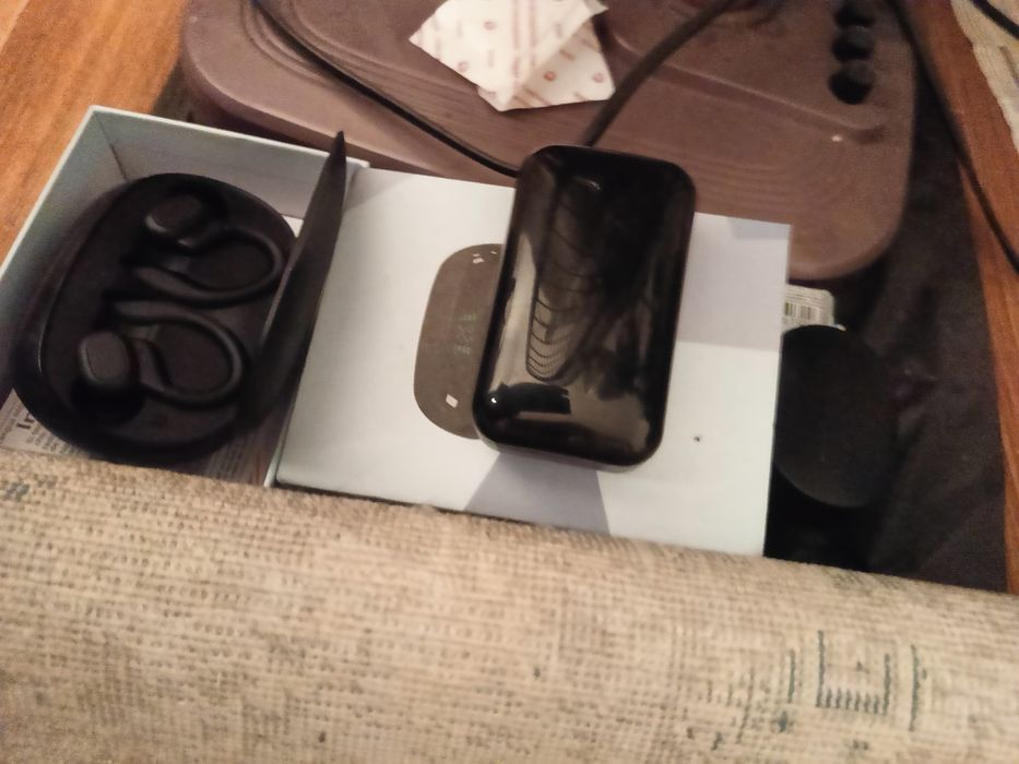 Продам беспроводные наушники