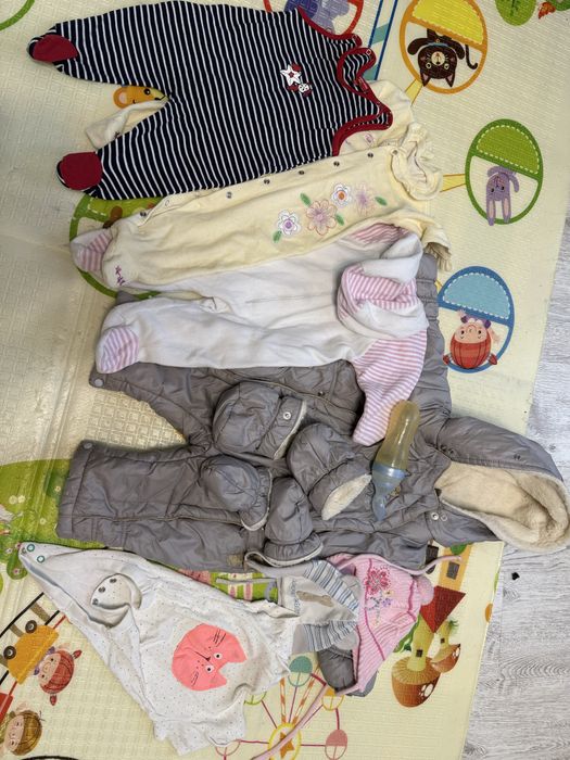 Вещи для новорожденного ктмбинезоны отдам бесплатно