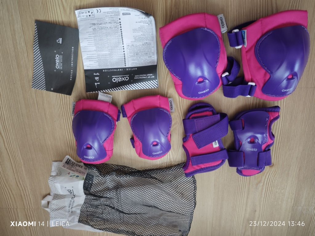 Детски ролери 'Oxelo' в комплект с каска и протектори.