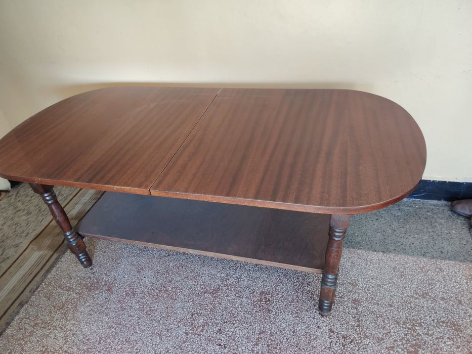 Разтегателна холна маса