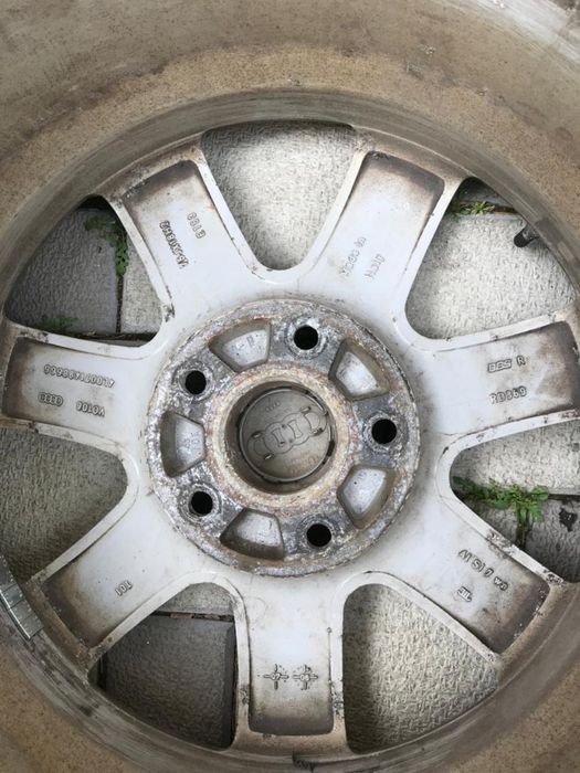 Jante Q5 R18 echipate cu anvelope de iarna marca Barum 235/60/18