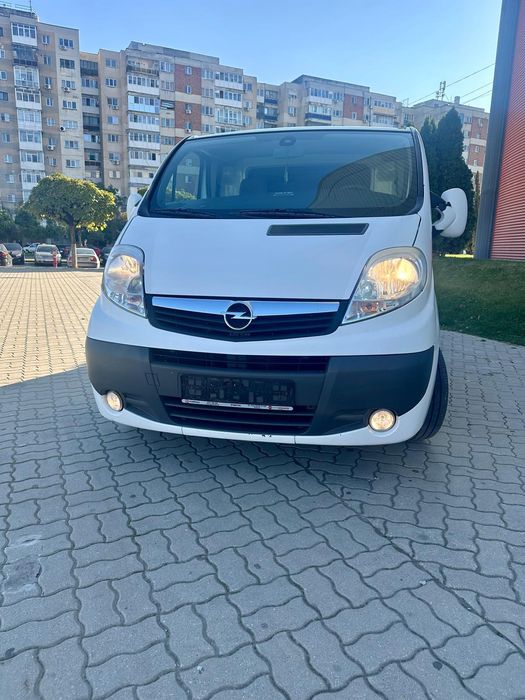 Opel Vivaro 2000 TDCI impecabil