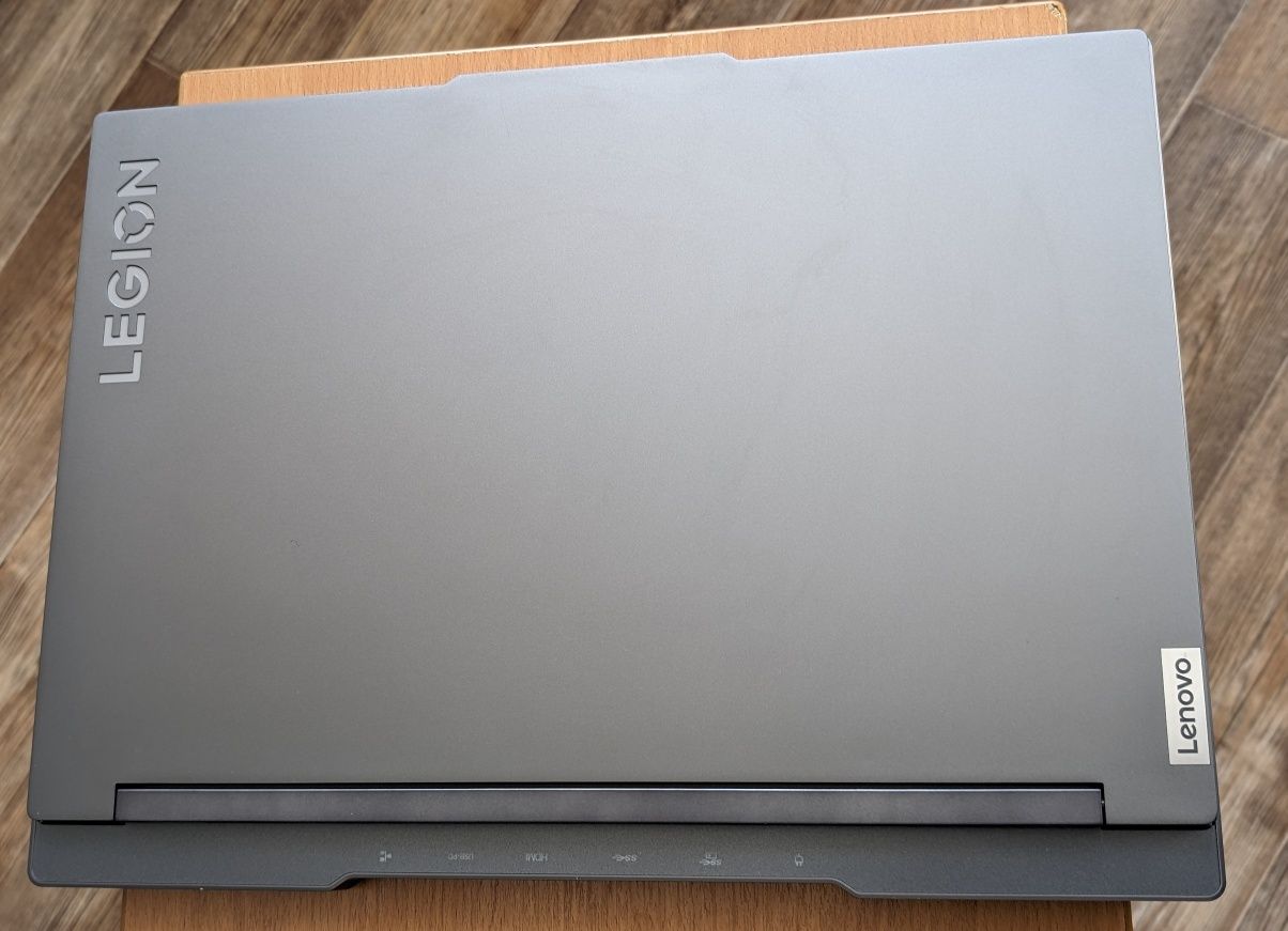 Продам мощный игровой ноутбук Lenovo LEGION 7 - 16"