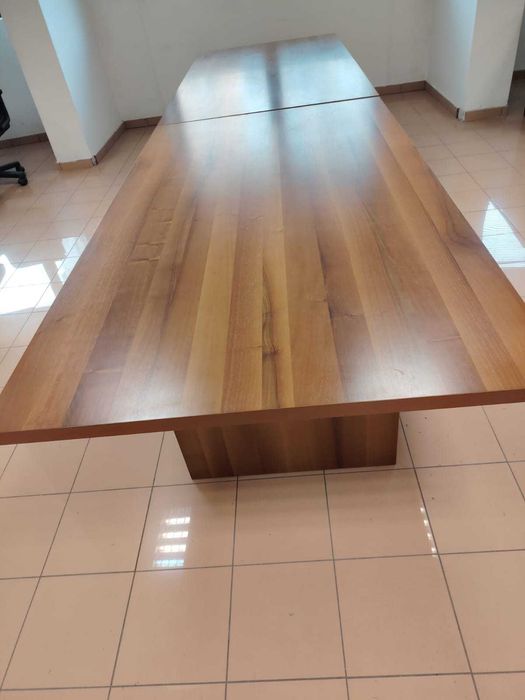 Заседателни маси естествено дърво италианска изработка полирани лукс