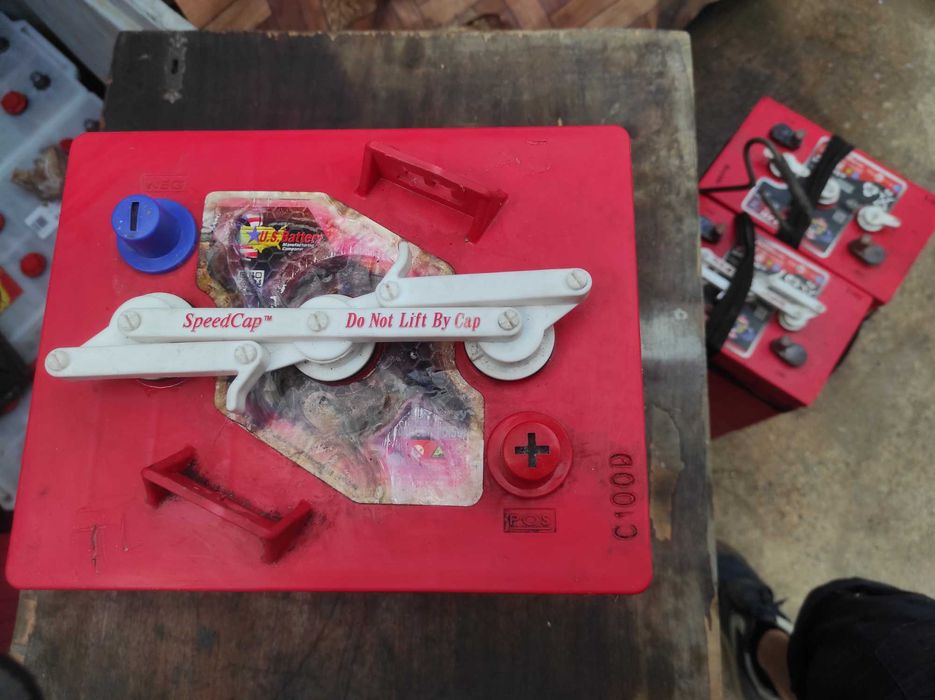 Американски тягов акумулатор 6v,225 ач,гаранция,и мн.други предложения