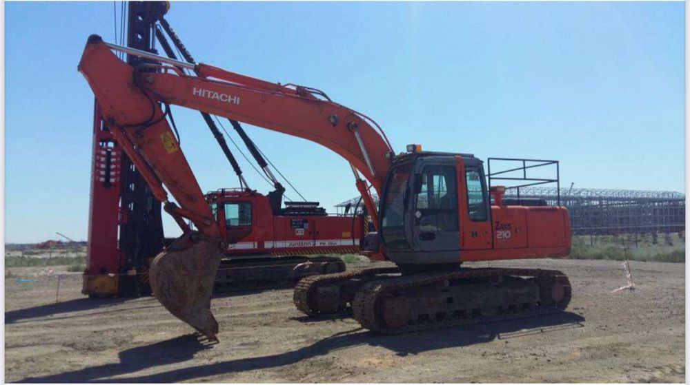 Эксковатор хитачи 210 ковш1.3 .Jcb3/1