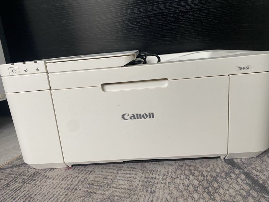Imprimanta multifunctionala Canon Pixma TR4651 aproape noua .