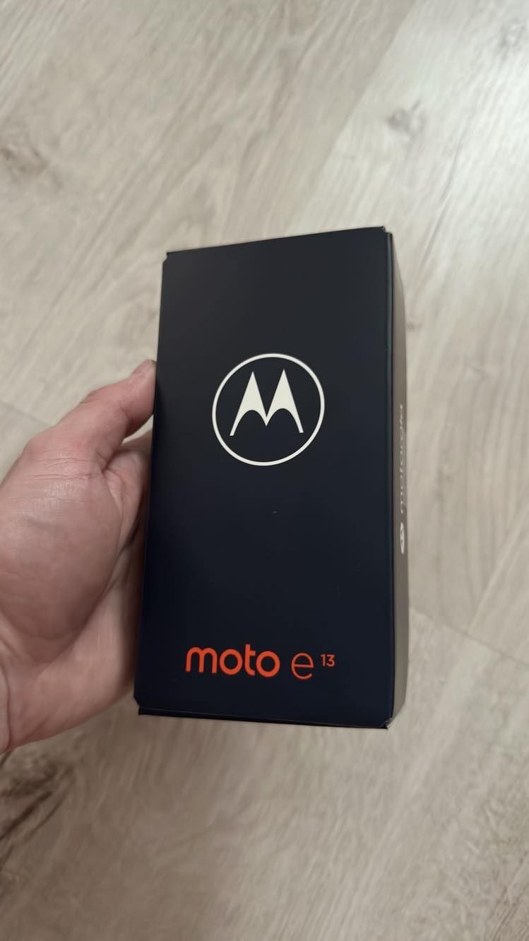 Motorola E13 sigilat cu factura