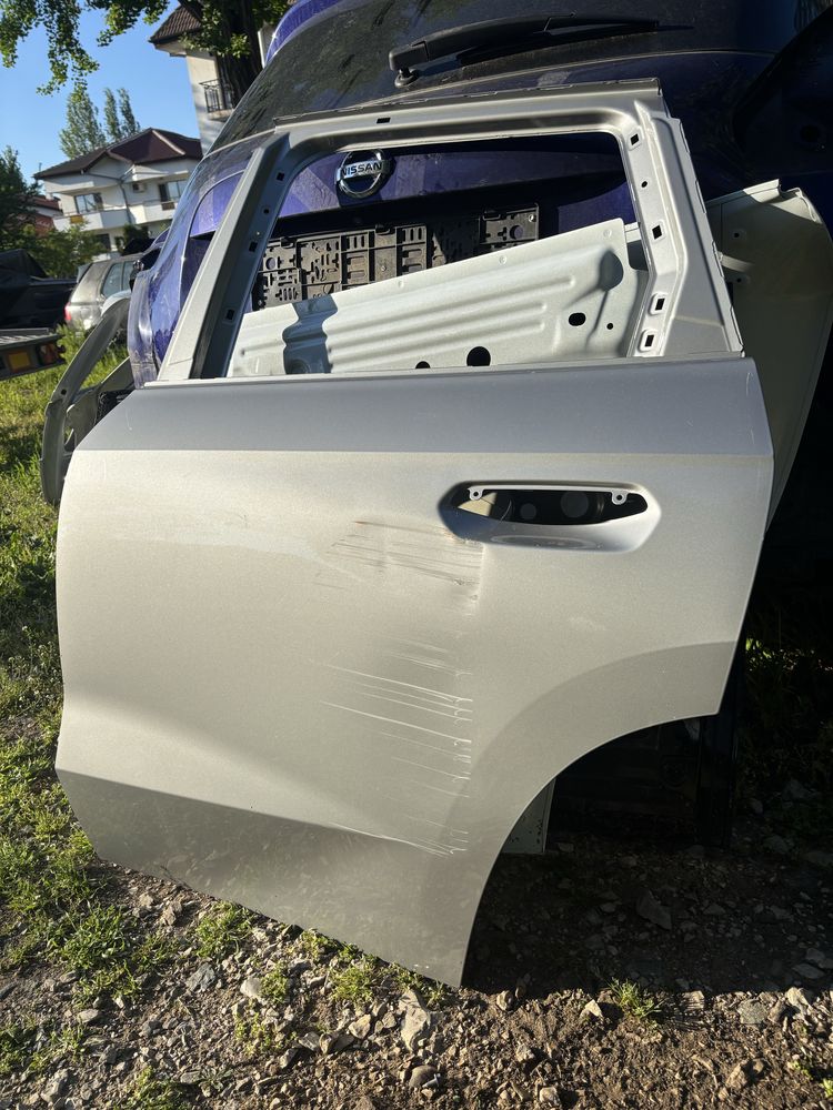 Врата BMW X1 U11