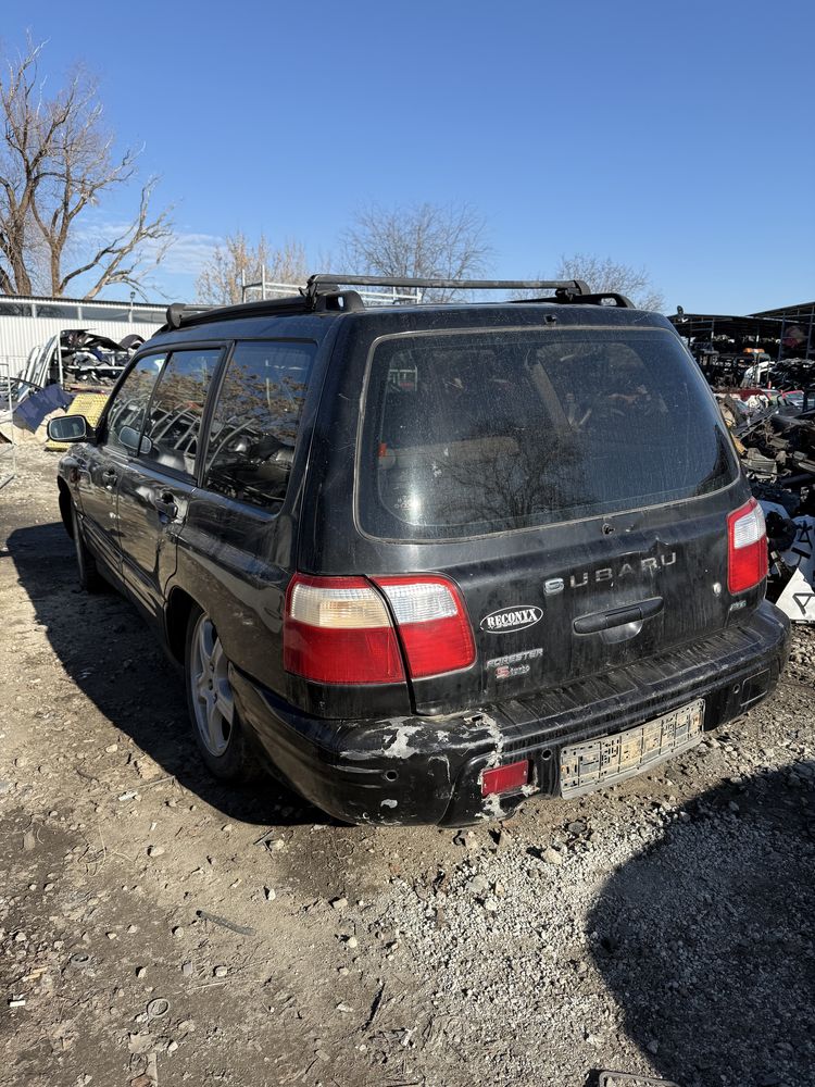 Subaru Forester 2.0i 2002г. на части