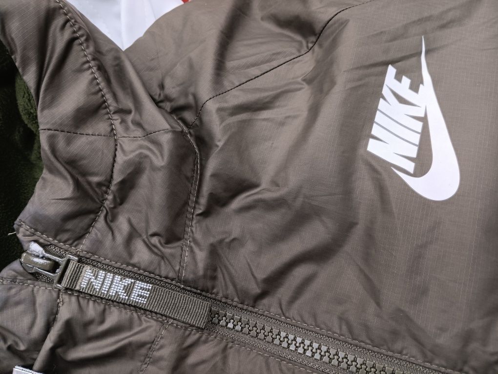 Nike яке, 158-170 ръст