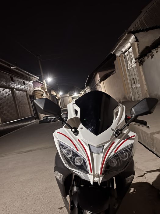 Motosikl yamaha r5