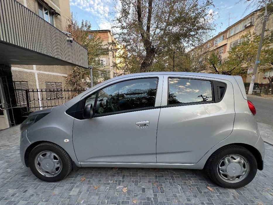 Продаётся Chevrolet Spark, бензин