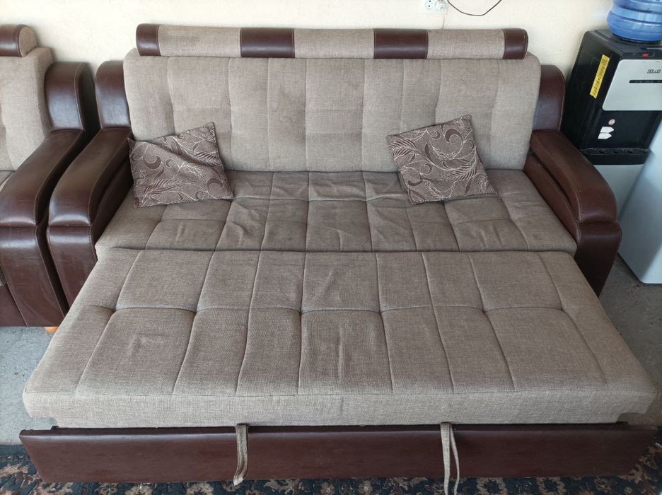 Продается диван + 2 кресла