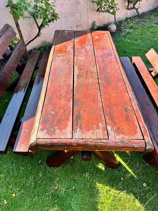 Vand mobilier curte set masa cu banci lemn

---