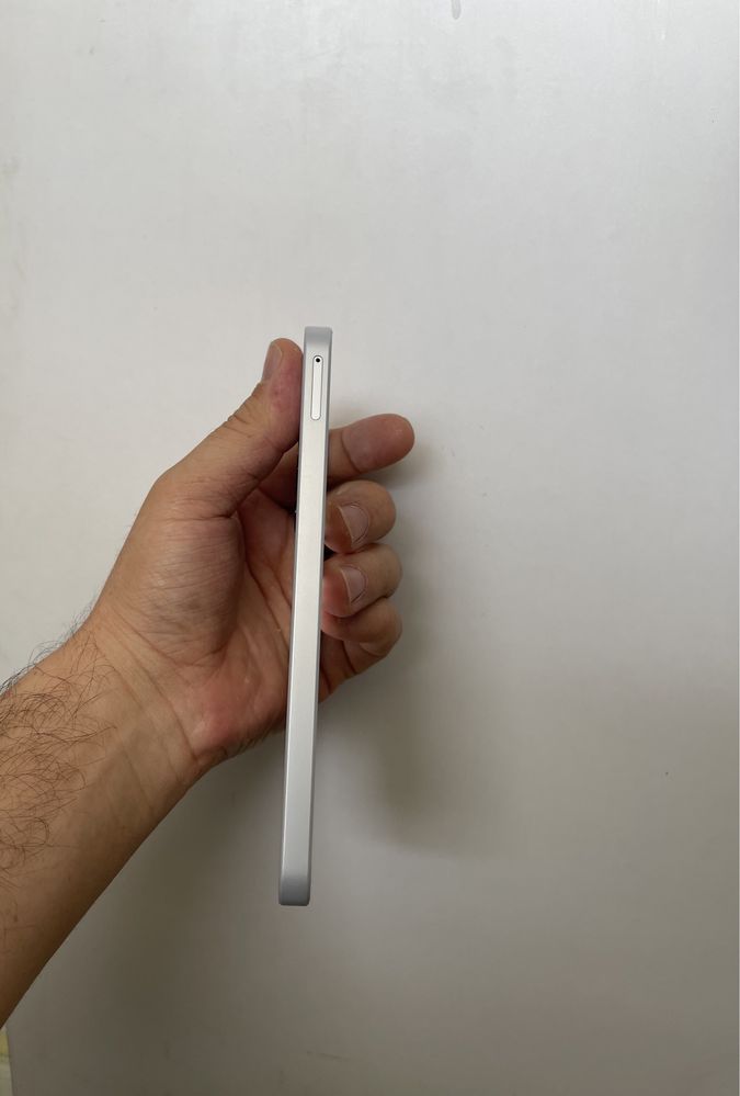 Samsung A16 5G.