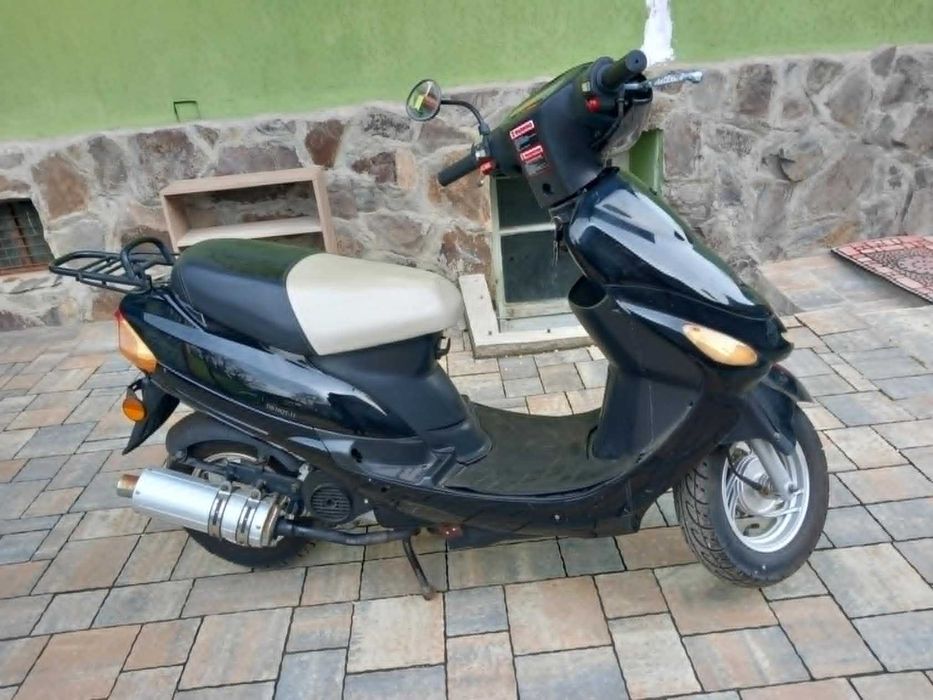Scuter pe benzina in 4timpi 50cc