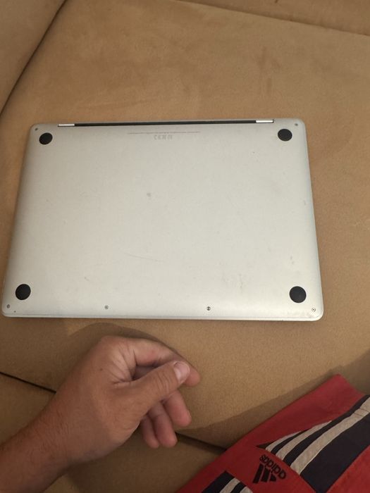MacBook Pro 13-inch, 2019, Two Thunderbolt 3
