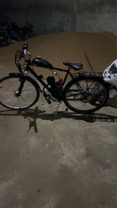 Vand bicicleta cu motor 100cc