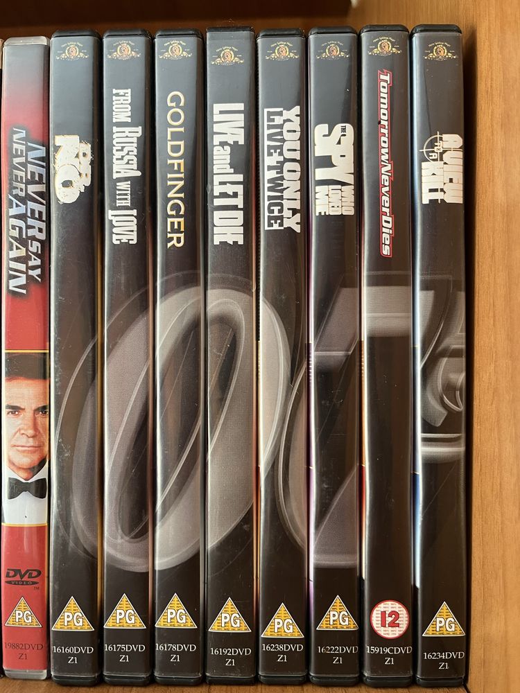 James Bond 007 DVD колелция