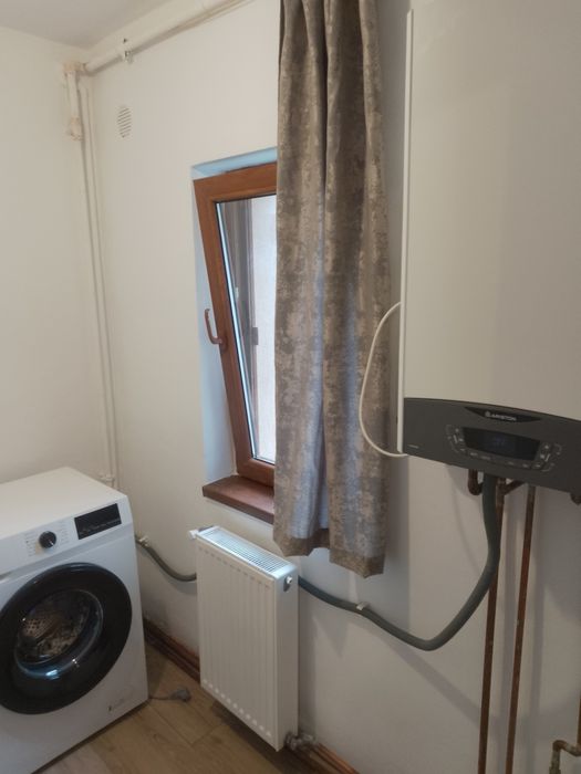 Vând Garsoniera confort 1