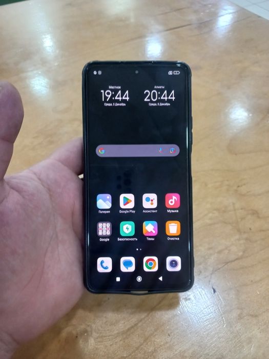 Продам телефон Redmi note 10 Pro 8/256 состояние отличное