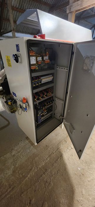 Masina de prelucrat pe 4 fețe