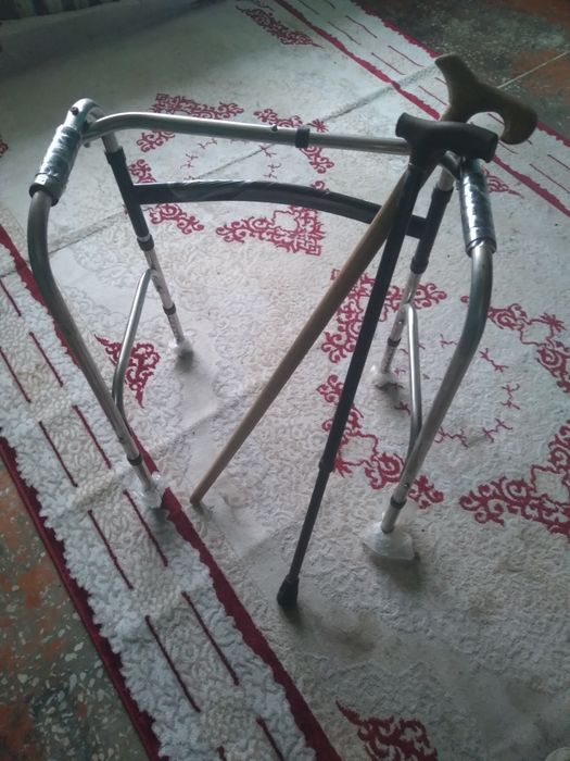 Ходунки, не разу не использованные, упаковонные, обсолютно  целые