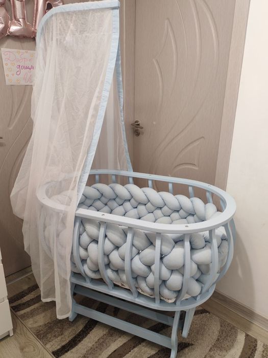 Люлееща  бебешка кошара