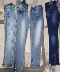 Продам джинсы на девочек новые