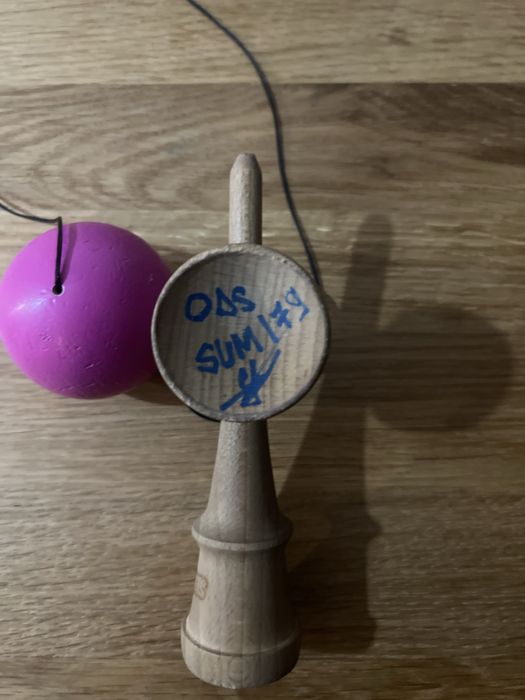 Kendama sweets radar pink cu semnatura lui Andu