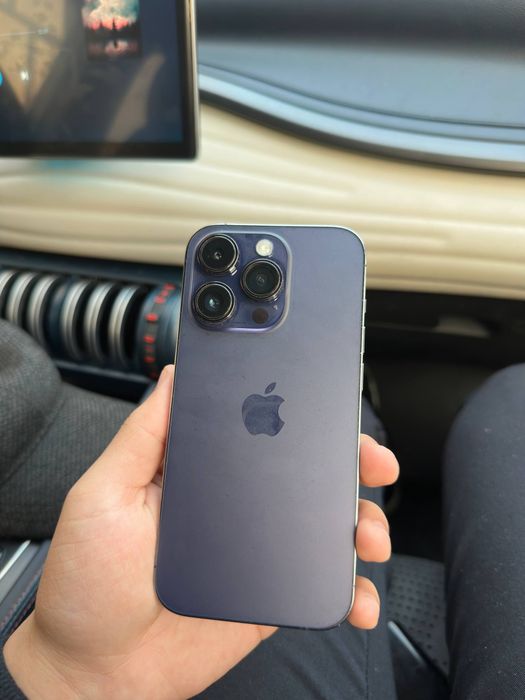 Срочно! Продам iPhone 14 pro в идеальном состоянии.