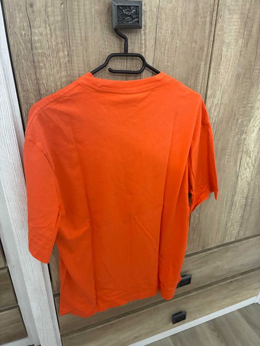 Tricou Portocaliu Barbati H&M imprimeu " Athena " , Marimea S -EUR38-