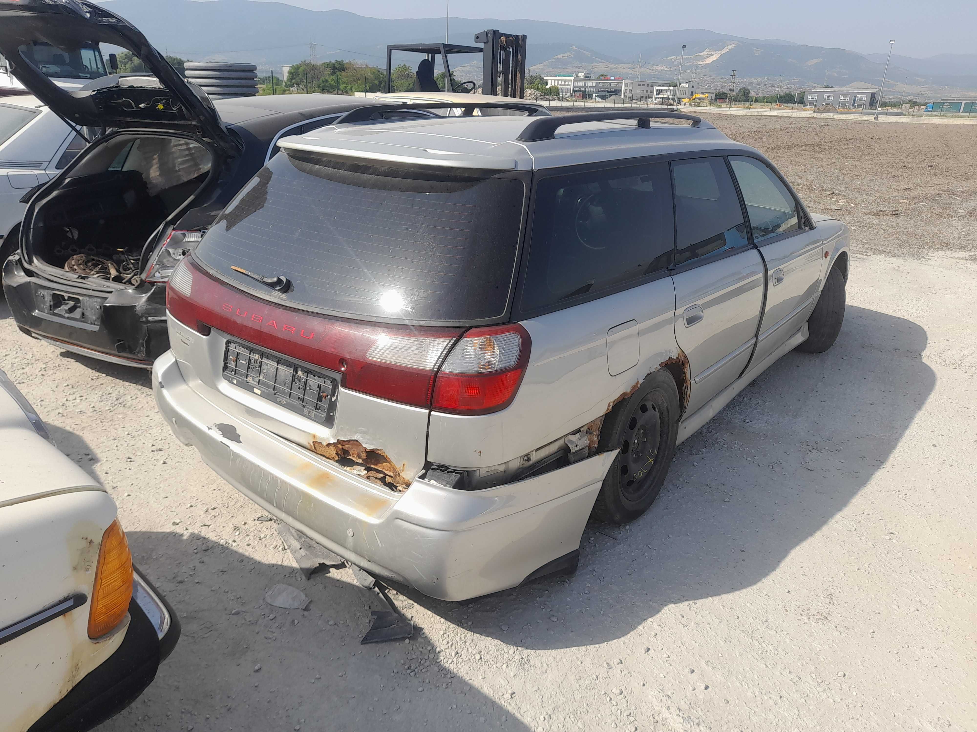 На части! Subaru Legacy 2.0 AWD