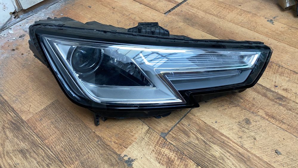 Far xenon Audi A4 B9 8W 2015 - 2019 far Stanga dreapta