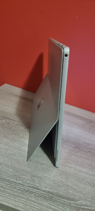 Microsoft Surface Pro 5   12.3 инчов