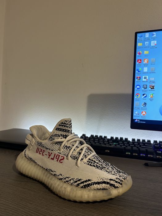 Yeezy zebra 350,arata ca si noi!!