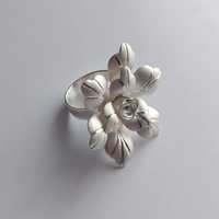 Inel din argint , floare