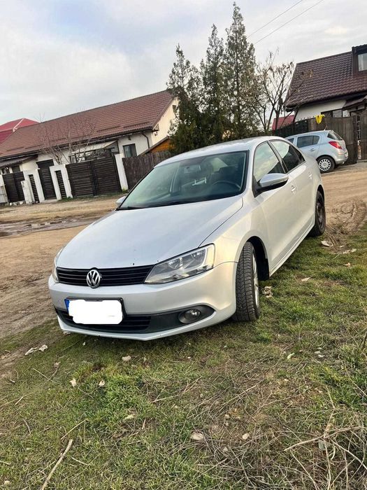 vand urgent VW JETTA 1.6 Diesel - 4000 Euro