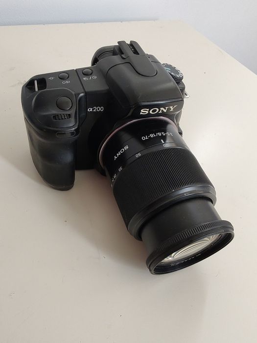 Sony ALPHA A200 дигитален фотоапарат
