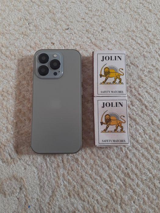 Маленький iPhone 16 Pro Max