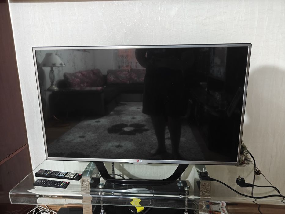 Телевизор LG 42 дюйма